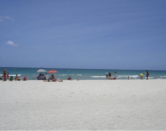 Miami Beachfront With Pool Wifi & Cheap Parking Apartamento Exterior foto